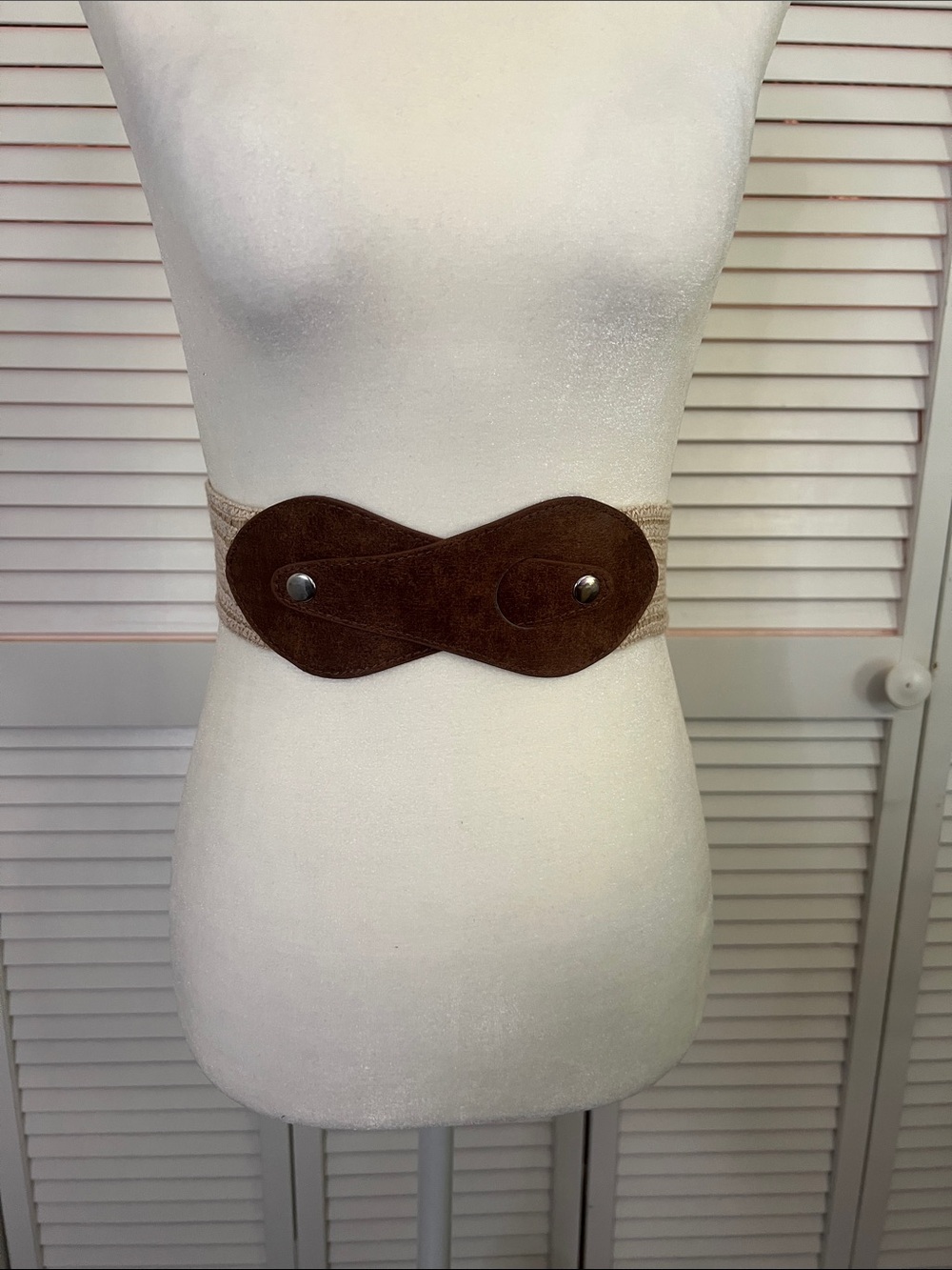 Vintage Snap Front Elastic Waist Belt in Brown and Tan